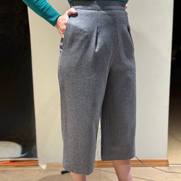 GallardaGalante DRESSY GREY CULOTTE PANTS/SKIRT High Waist, MID-CALF LENGTH   XS - Picture 3 of 15